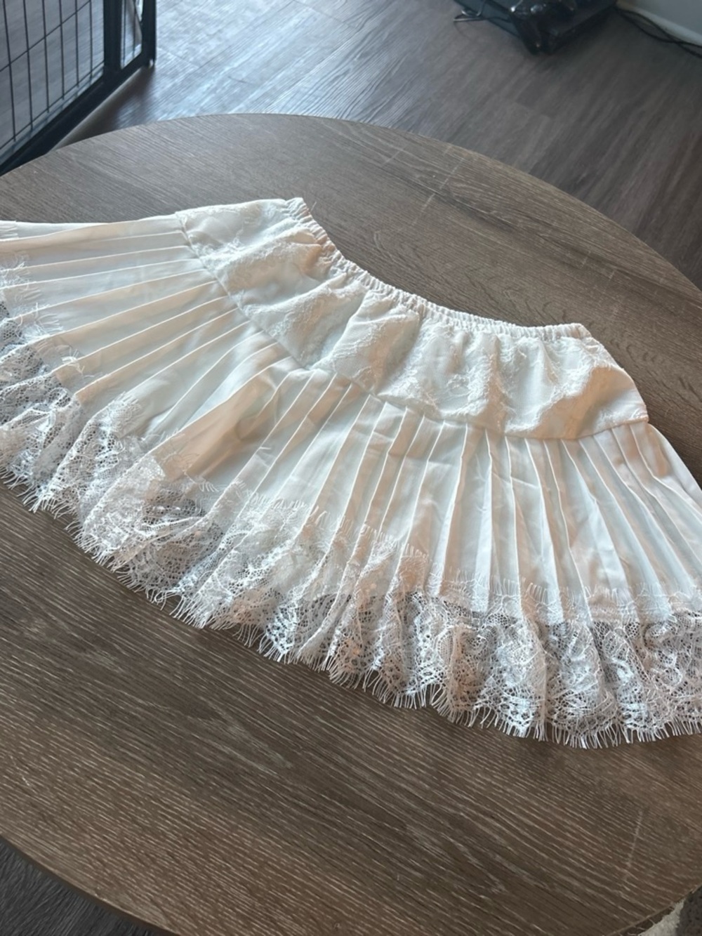SHEIN White Pleated Lace Mini Skater Skirt